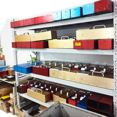 16G Không gian lưu trữ dữ liệu Máy đo phản xạ ngược cung cấp lỗi đo lặp lại dưới 3% và khối lượng tổng thể 700mm X 135mm X 115mm Được thiết kế cho các ứng dụng thử nghiệm